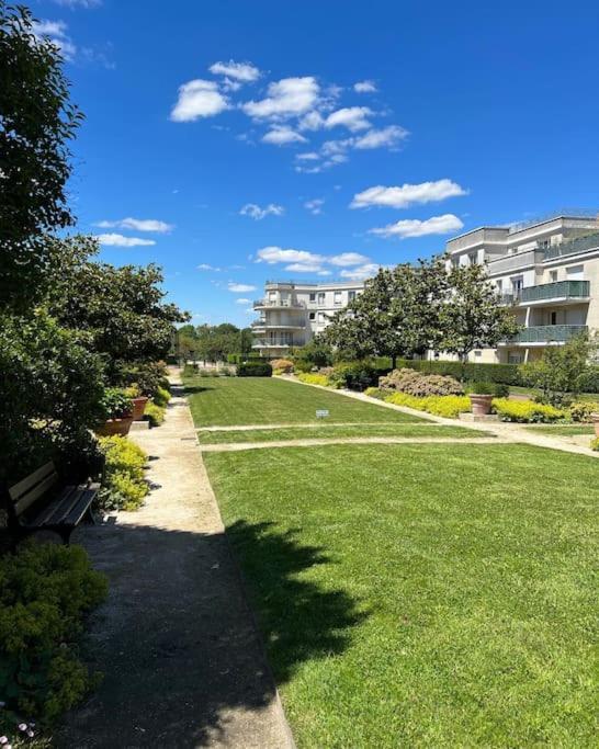 Appartement Wakandais-Proche Disney, Parking & Wifi Montévrain Zewnętrze zdjęcie
